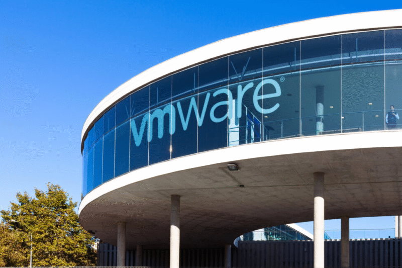 Проблеми з патчами безпеки для власників постійних ліцензій VMware