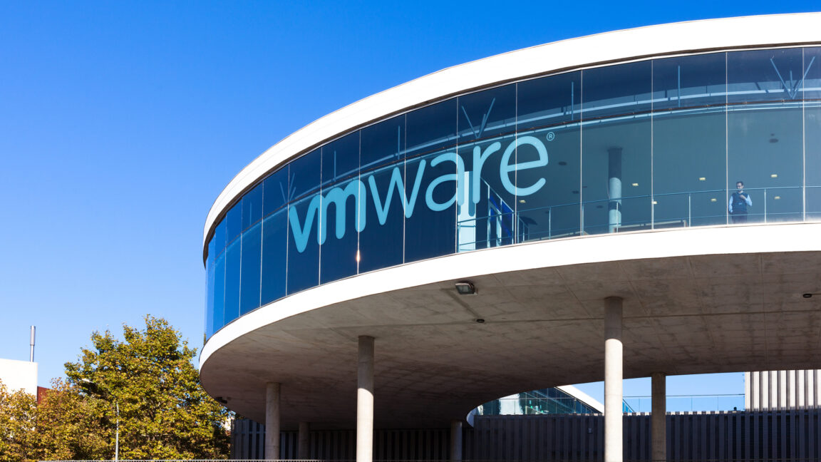 Затримка патчів безпеки VMware