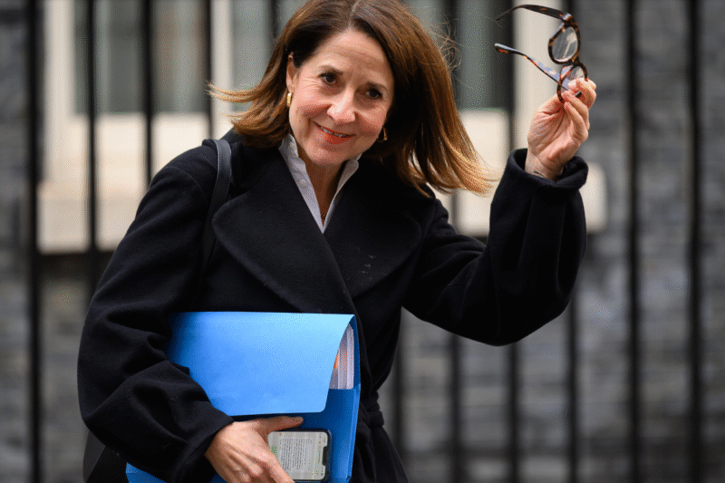 Велика Британія інвестує 130 мільйонів доларів у розвиток штучного інтелекту