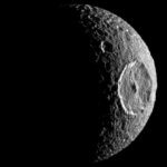 Океан під крижаними супутниками в космосі