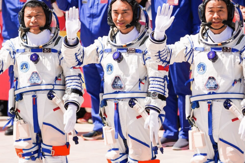 Космічний корабель Шеньчжоу 20 затримано через підозру на пошкодження