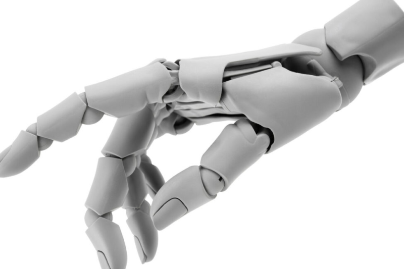 Штучний інтелект для біонічних рук: нові горизонти для ампутантів