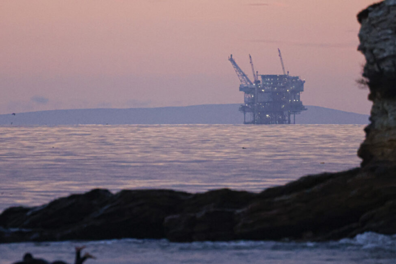 Нафтові компанії скептично ставляться до політики Трампа